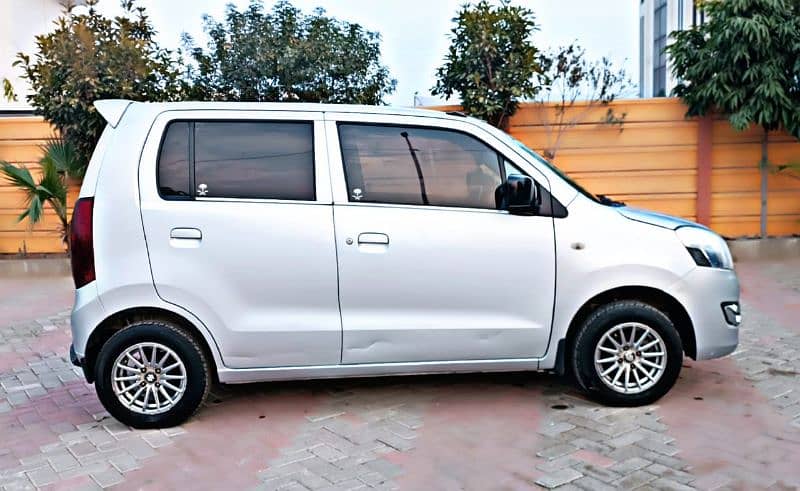 Suzuki Wagon R 2019 3