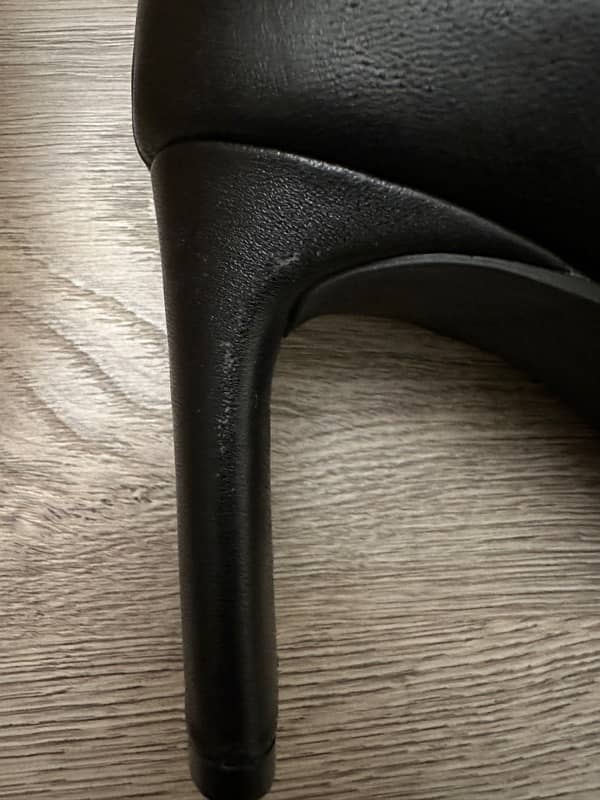 black court shoe 2