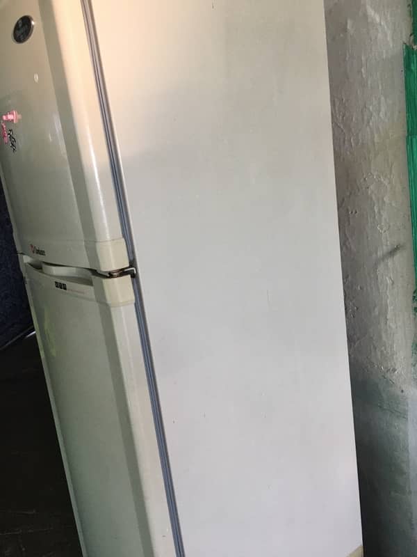 dawlance freezer and refrigerator 2