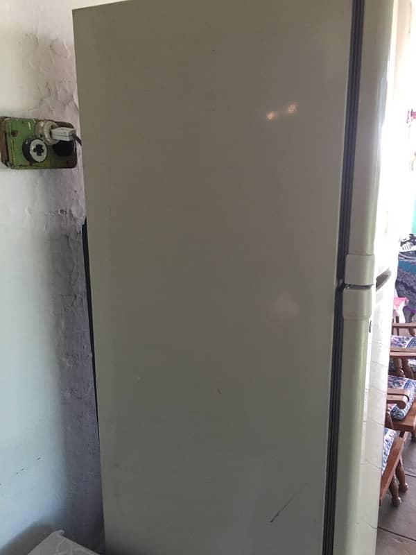 dawlance freezer and refrigerator 3