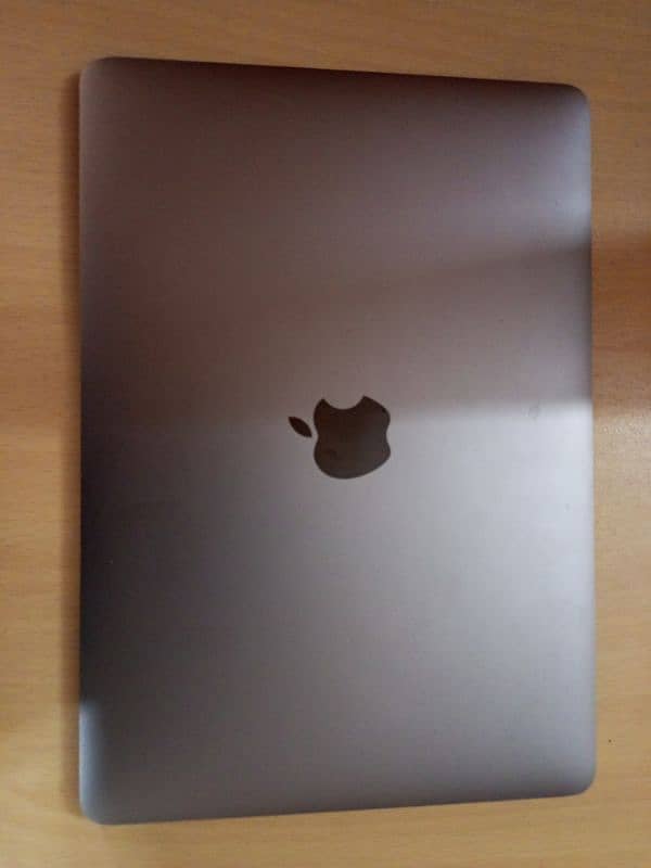 MacBook 8,1 | 12- inch | Intel Core M 1.2 GHz Processor | 8 GB 1