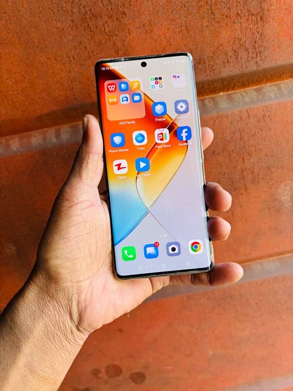 Infinix note 40 pro 5g 256 gb full box warranty 4 month 5