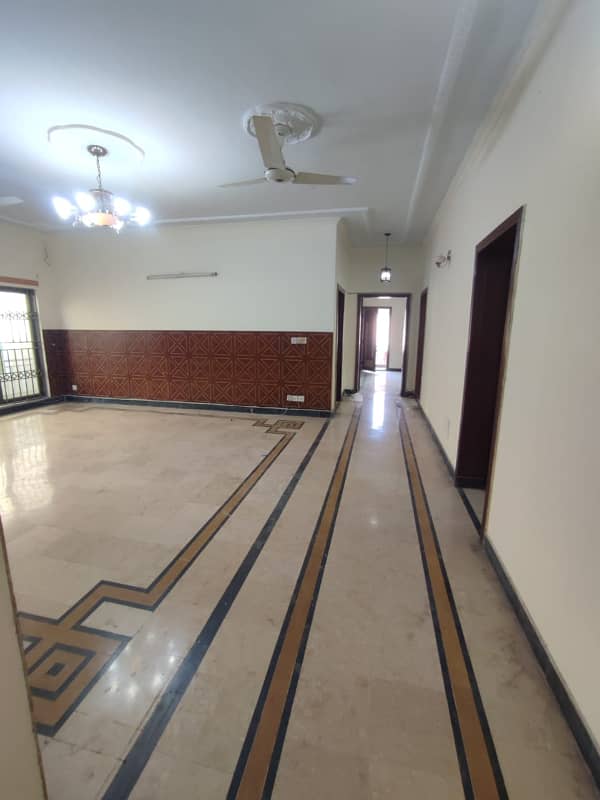 One kinaal upper portion for rent in Cda sector 3