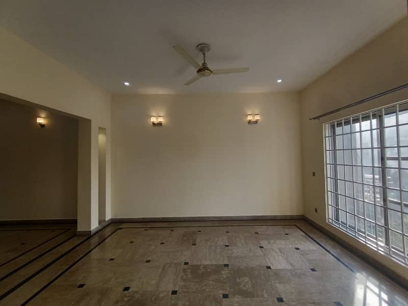 20 Marla Beautiful Upper Portion For Rent Prime Location 12