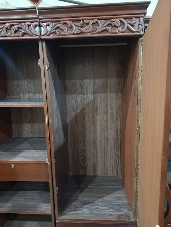 "2 Elegant Alhamri Furniture for Sale" 7