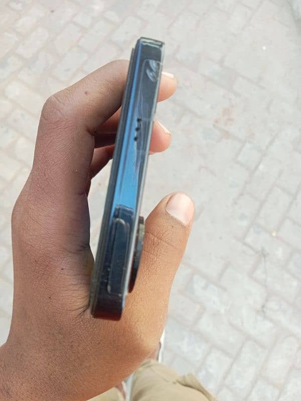 Tecno camon 20 pro 5