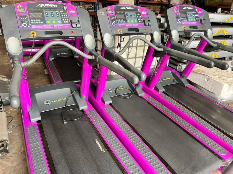 Treadmill | Running Machine | Lifefitness Treadmill | Gym | CLST /Sale 5