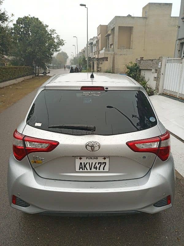 Toyota Vitz 2018 3