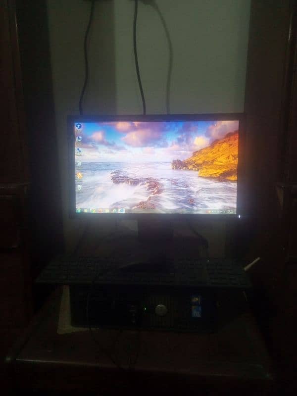 Dell lcd 21 inch full hd plus 2k for sale 0