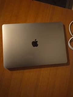 Apple i 3 air book laptop for sale