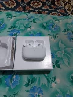 Airpods 2nd generation with good sound Quality