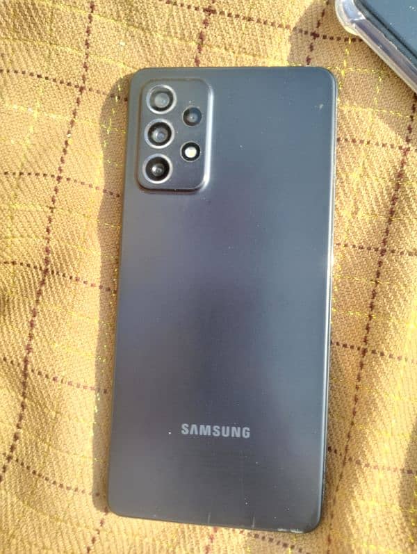 Samsung Galaxy A72 For Sale with box+ 25W fast charger 2