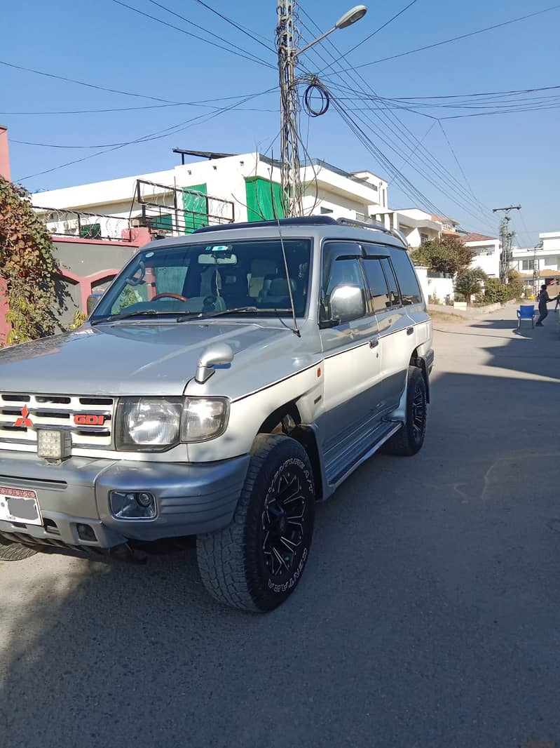 Mitsubishi Pajero 1998 8