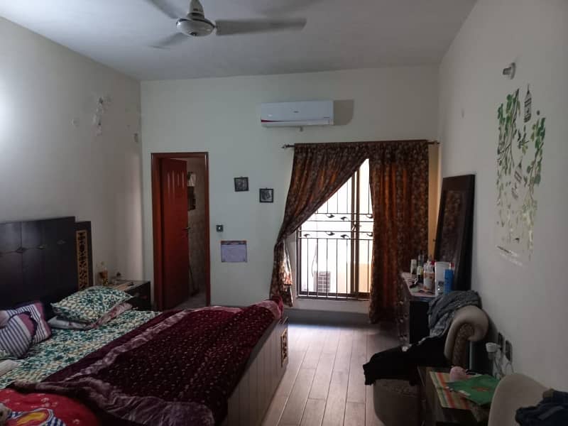 10 Marla House In Only Rs. 37500000 1