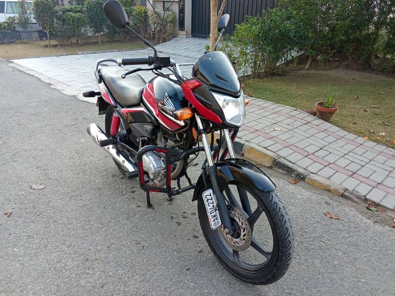 Honda CB125F Total Genuine 100% non Accident 0