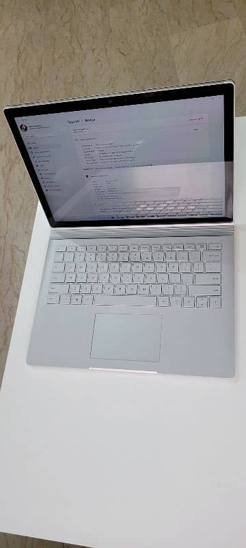 Microsoft Surface Book 2 with Pen 4