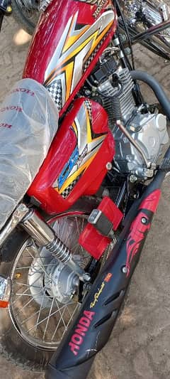 Honda 125 model 2025 red colour