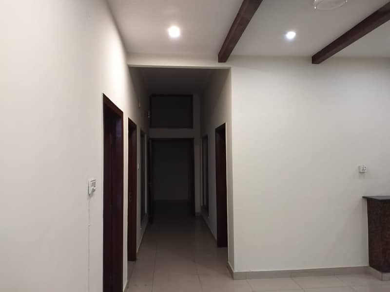 CANTT 3 KANAL COMMERCIAL USE HOUSE FOR RENT GULBERG GARDEN TOWN MOLDEL TOWN SHADMAN LAHORE 25