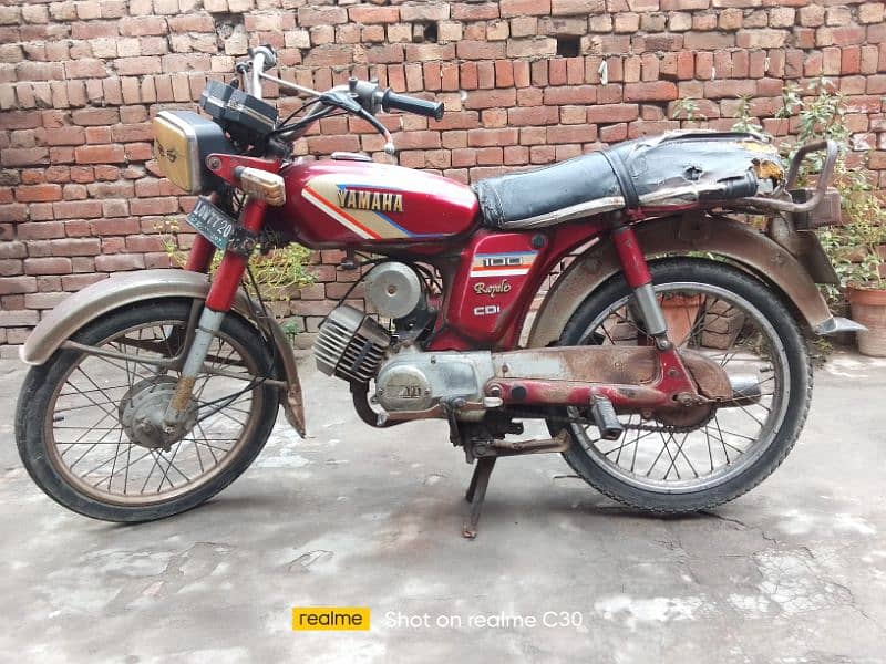 Old Yamaha Bike for Sale 0