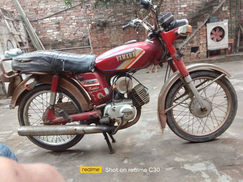 Old Yamaha Bike for Sale 1