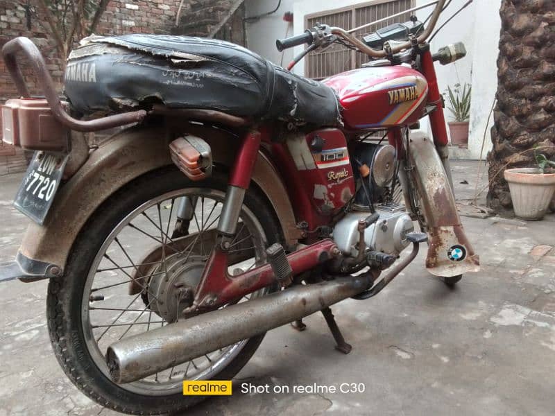 Old Yamaha Bike for Sale 2