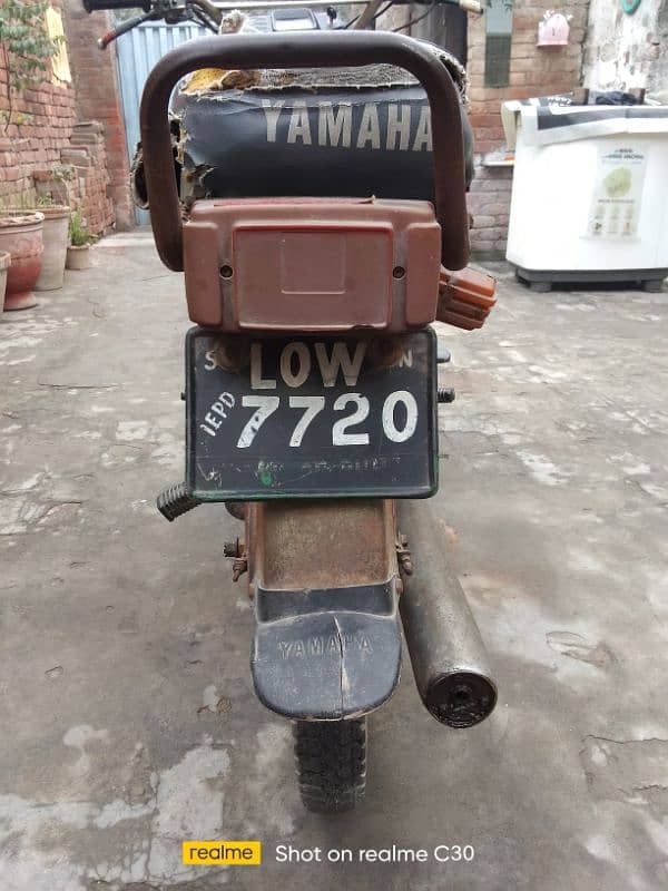 Old Yamaha Bike for Sale 7