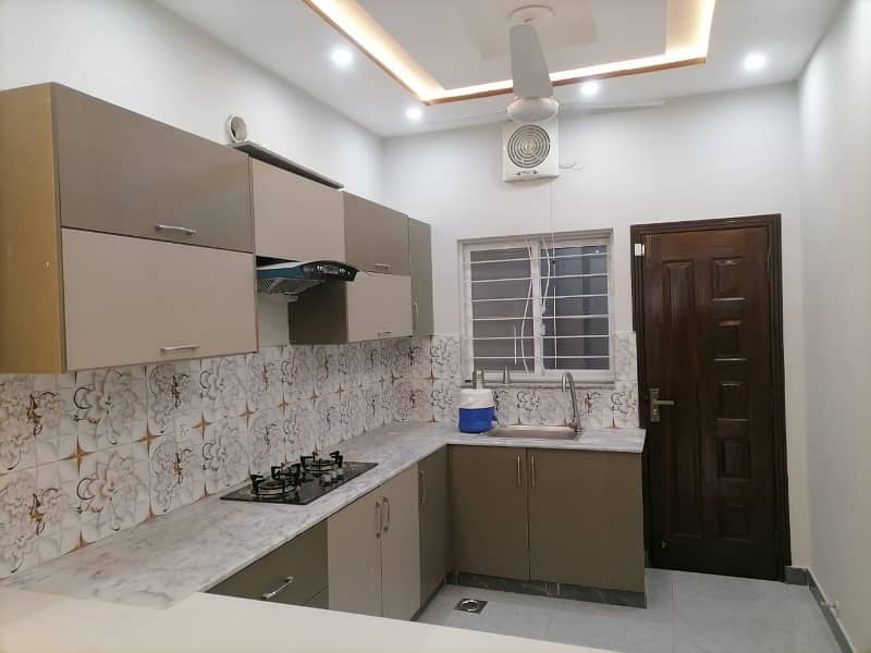 Buy A Centrally Located Prime Location 5 Marla House In Central Park - Block B 0