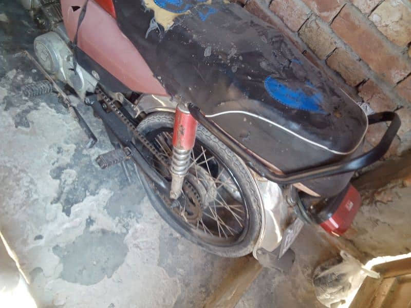 honda 70 bike old model for sale faisalabad 0