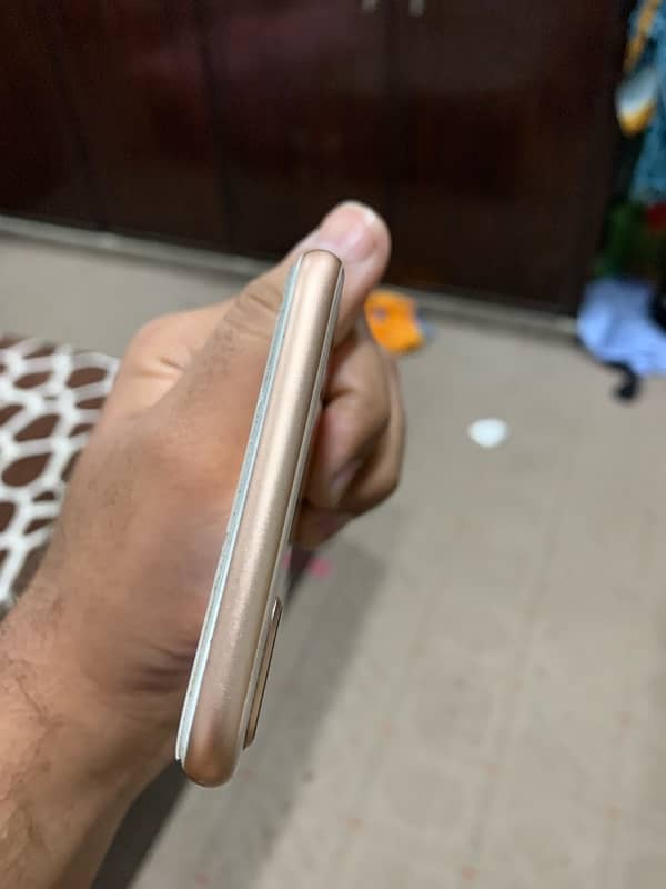 Iphone 8Plus 64 GB jv 5