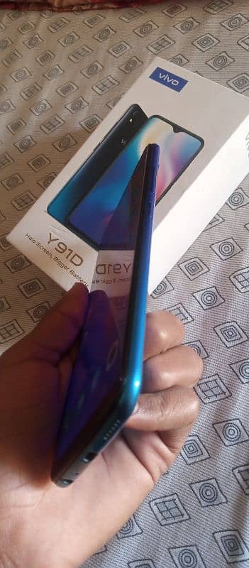 Vivo Y91 with Box 2