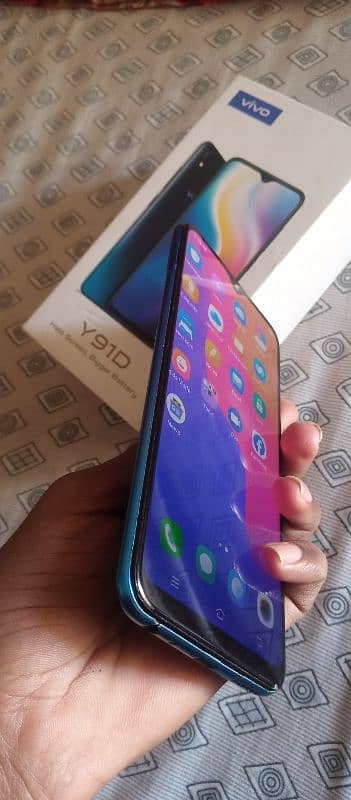 Vivo Y91 with Box 3