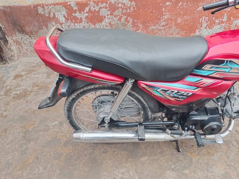 Honda cd70 dream new condition 6