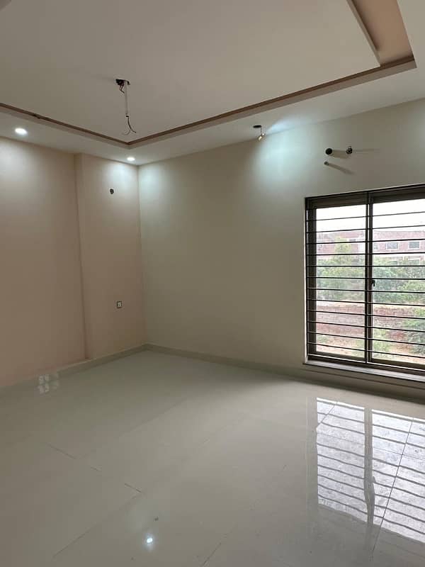 5 MARLA HOUSE IS AAILABLE FOR SALE IN VALENCIA HOUSING SOCIETY LAHORE 17