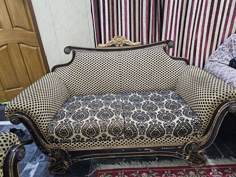 Chennoti sofa 1