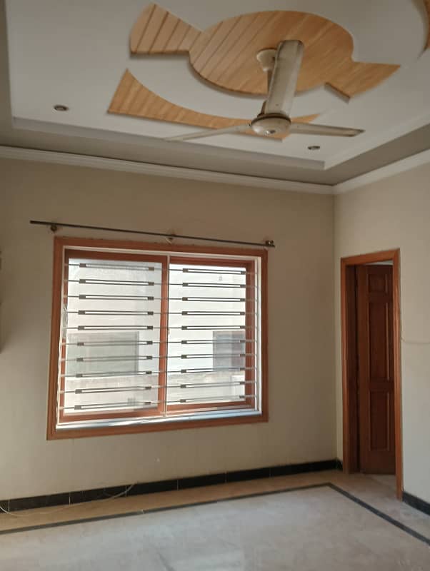 4marla 4beds neat and clean house for rent in G 13 1 Islamabad 2