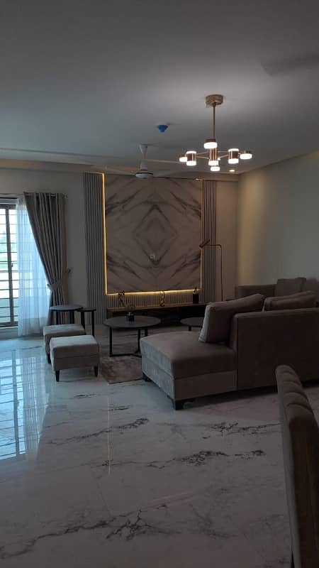 Facing Park 10 marla3 bed apartment for Urgent Sale. 14