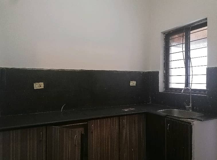 Excellant Location One Kanal House For Rent In Askari 11 A Sector. 4