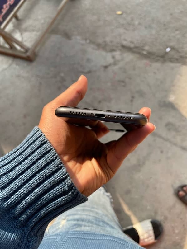 iphone 11 For sale 4