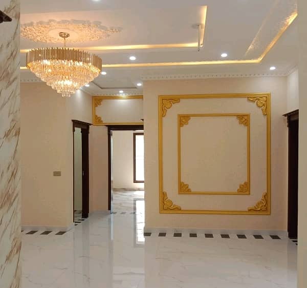 In Johar Town Phase 2 - Block H3 House For Sale Sized 12 Marla 12