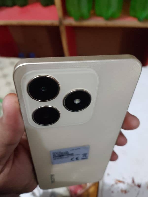 realme c61 full lush condition h 2