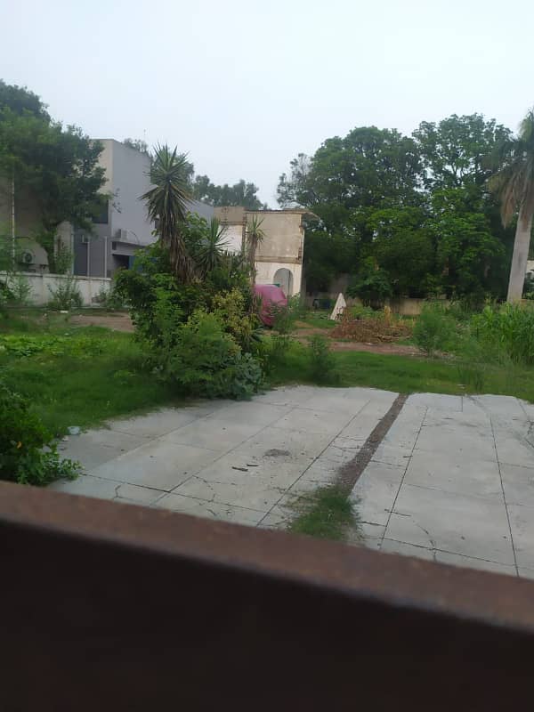 plot for sale in main cantt 3