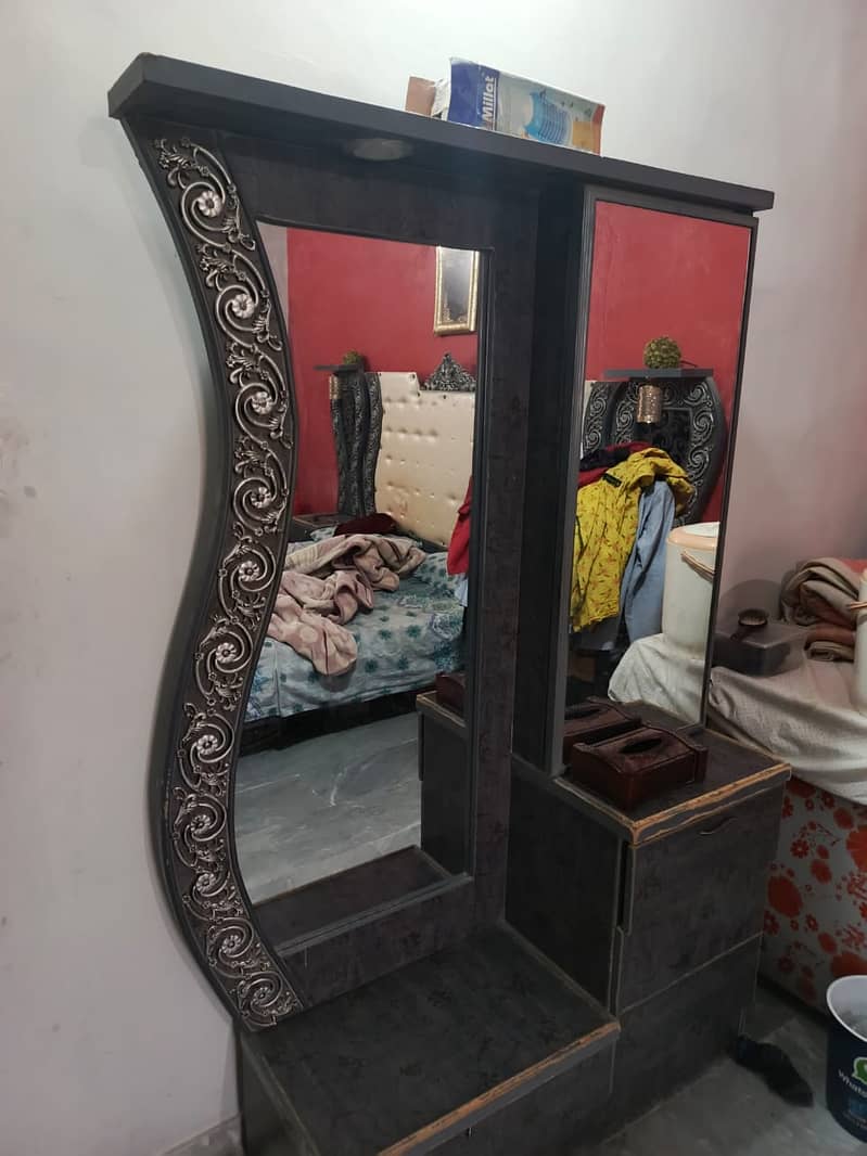 Good Condition furniture set for sale in karachi - Bed set bedroom set 8