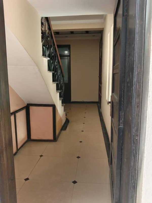 20 Marla Used House For Sale At Beautiful Location Of PCSIR Ph -2 In Lahore 17