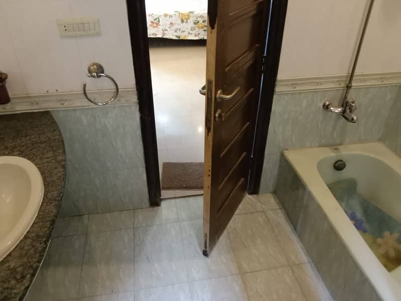 20 Marla Used House For Sale At Beautiful Location Of PCSIR Ph -2 In Lahore 27