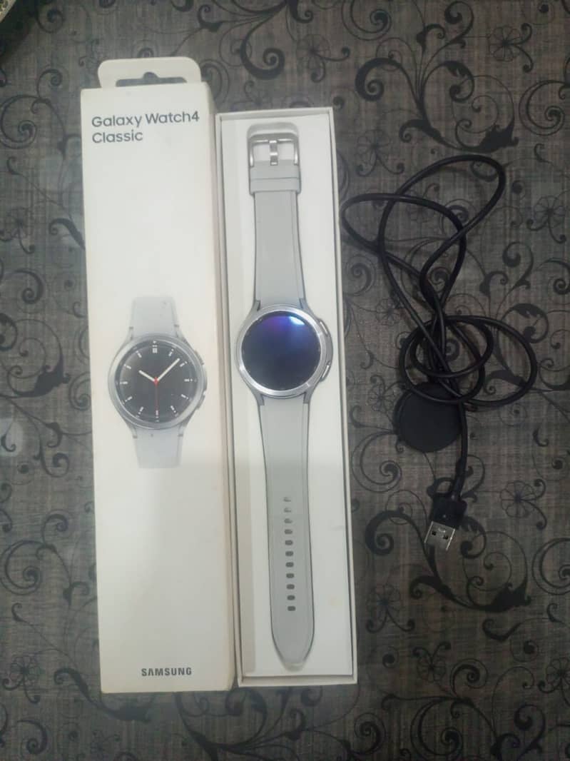 Samsung watch 4 classic 46mm flawless screen 37000 urgent sale 0