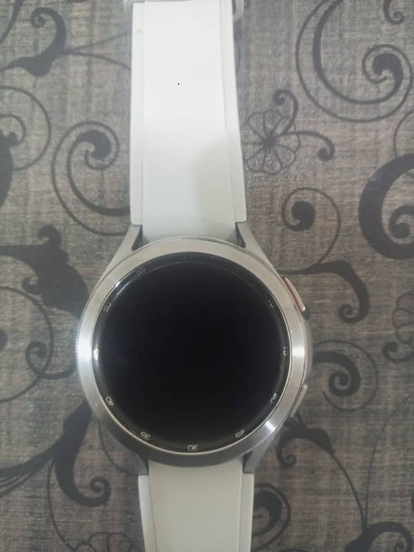 Samsung watch 4 classic 46mm flawless screen 37000 urgent sale 3