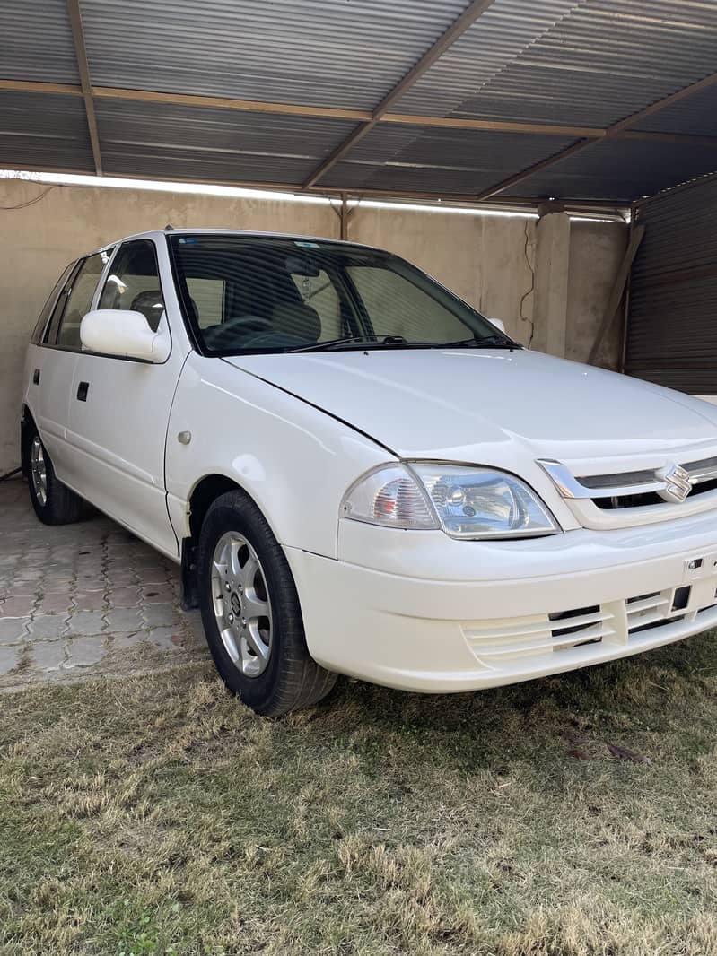 One of the cleanest Suzuki Cultus 2016 up for sale 9