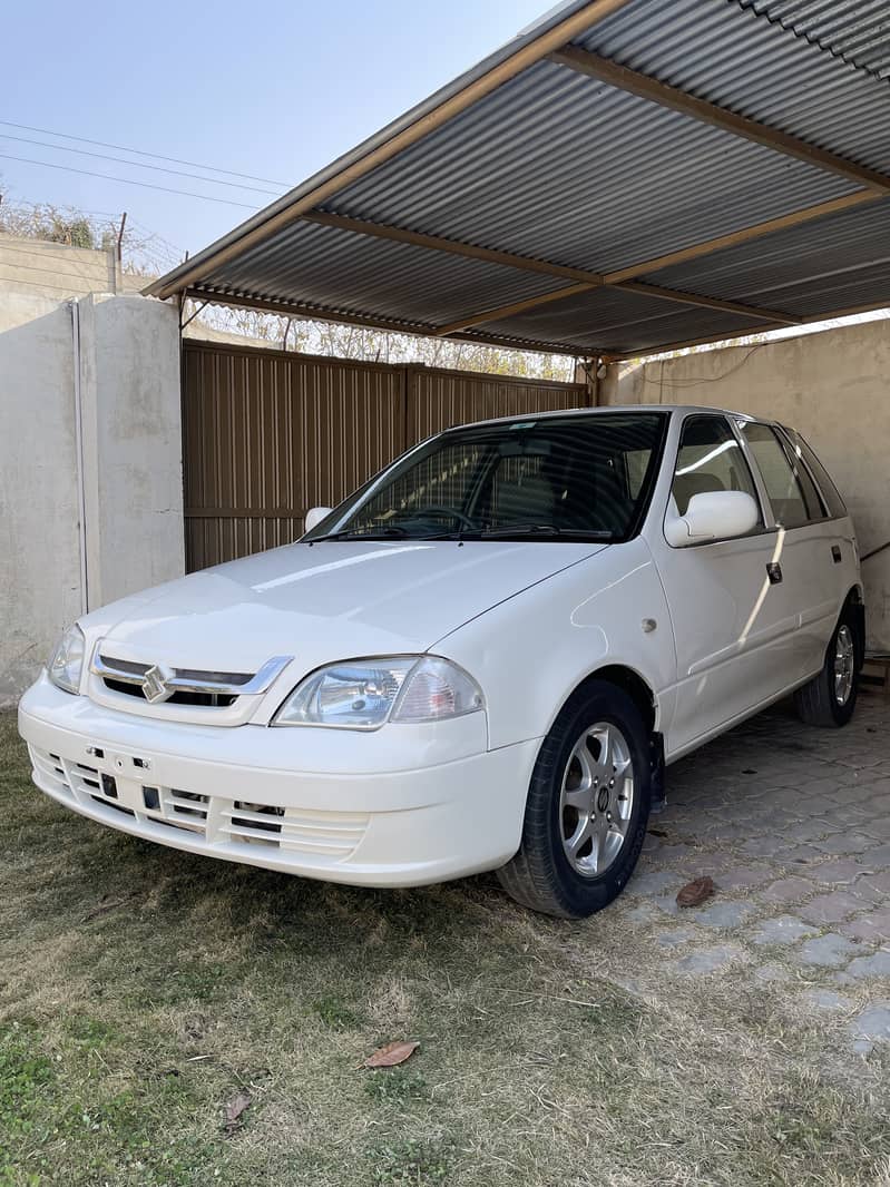 One of the cleanest Suzuki Cultus 2016 up for sale 10