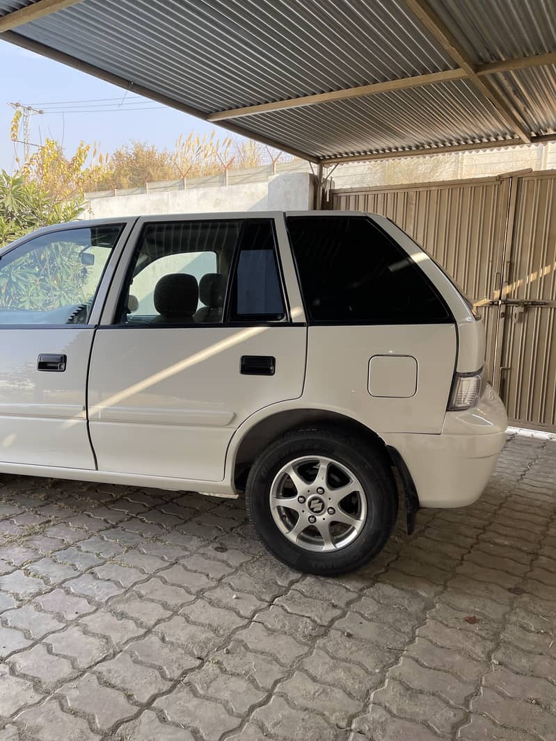 One of the cleanest Suzuki Cultus 2016 up for sale 14