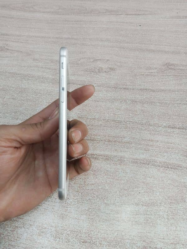 iphone 6 64gb  wala non pta 03095905563 2